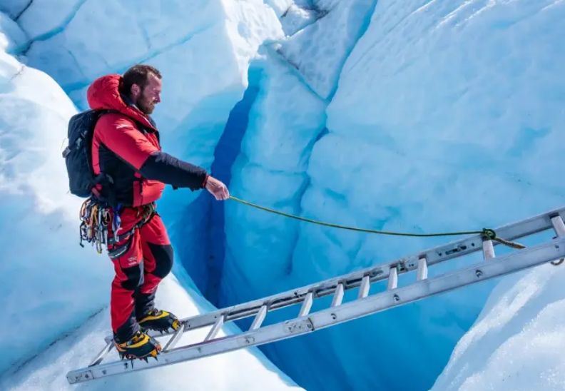 How To Master the Treacherous Khumbu Glacier Moraine